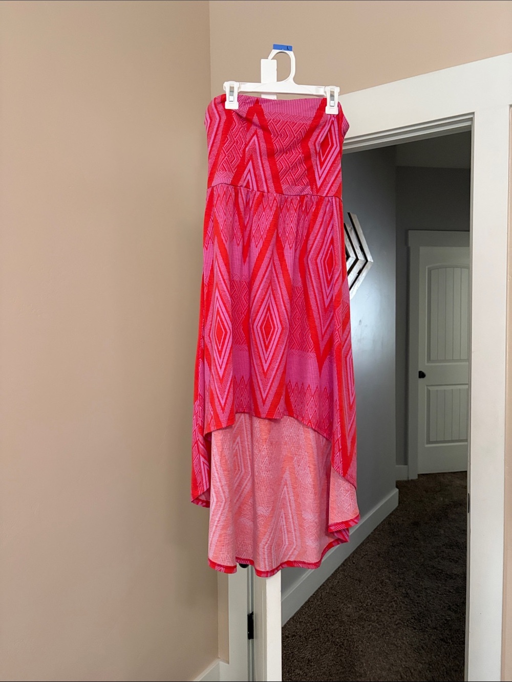Xhilaration Pink & Coral Geometric Strapless Dress